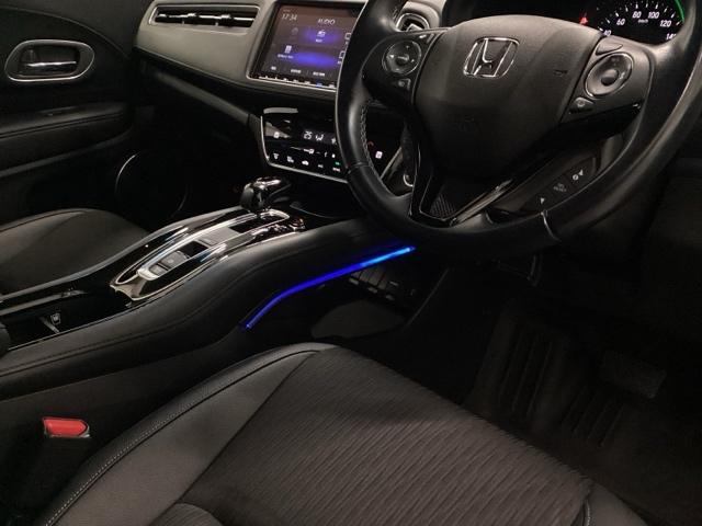 ヴェゼル ハイブリッドＺ・ホンダセンシング　クルコン　純正ナビ　フルセグ　ＥＴＣ　ドラレコ　レーダーサポート　ＤＶＤ再生機能　横滑り防止システム　バックアイカメラ　盗難防止装置　シートヒーター付　スマ－トキ－　ＥＣＯモード　パワーウィンド（30枚目）