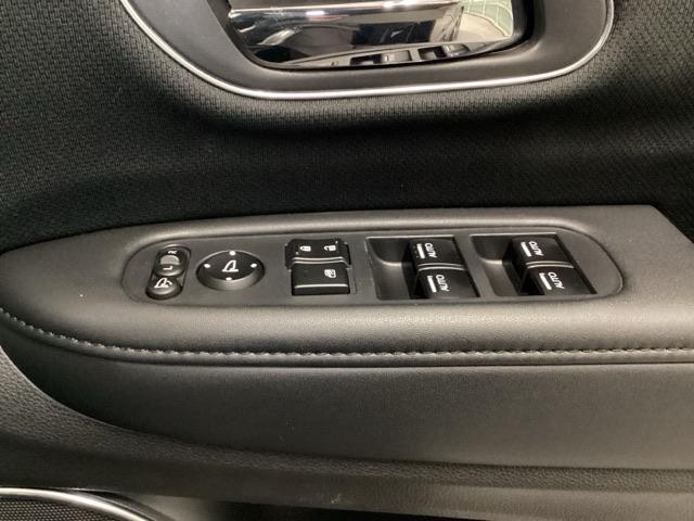 ヴェゼル ハイブリッドＺ・ホンダセンシング　クルコン　純正ナビ　フルセグ　ＥＴＣ　ドラレコ　レーダーサポート　ＤＶＤ再生機能　横滑り防止システム　バックアイカメラ　盗難防止装置　シートヒーター付　スマ－トキ－　ＥＣＯモード　パワーウィンド（32枚目）