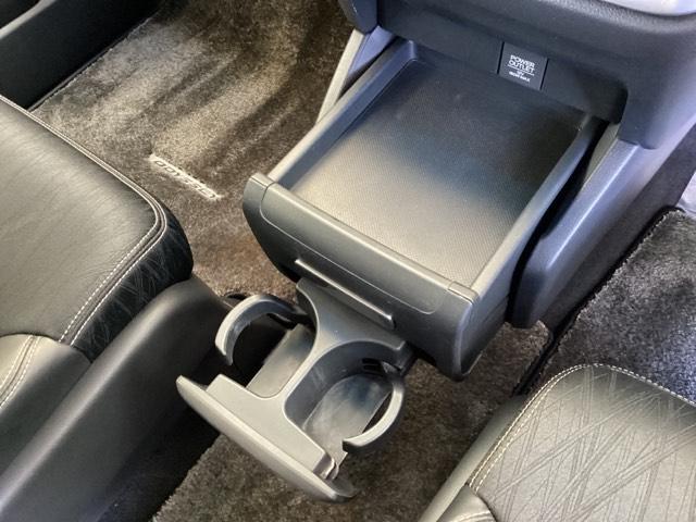 オデッセイ アブソルート　ディスプレイオーディオ　ＣＤ　スマートキー＆プッシュスタート　盗難防止　クルーズＣ　エアロ　ＬＥＤヘッドランプ　運転席エアバック　パワーステアリング　記録簿　両側スライド片側電動ドア　Ｗエアバッグ（31枚目）