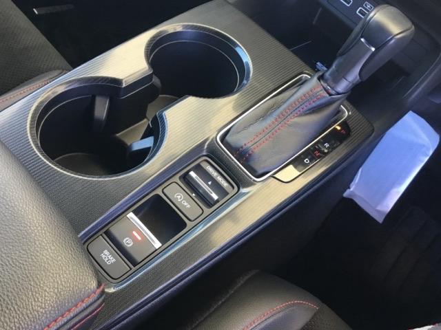 �y�d�q����p�[�L���O�u���[�L�z�w��ő��삪�ȒP�B�X�C�b�`�����������Ńp�[�L���O�u���[�L�̑��삪�\�ł��B