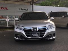お客様に安全で快適なカーライフをお送りいただくために、中古車にも高いレベルの品質基準を設け、その基準に従って、全ての中古車について納車前整備を実施しています。 6