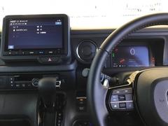 ドライブの必需品。見やすい・使いやすいＨｏｎｄａ純正のメモリーナビを搭載。 3