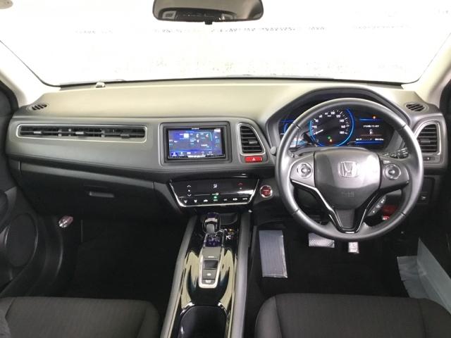 ヴェゼル ハイブリッドＸ　あんしんパッケージ　クルコン　社外ナビ　リヤカメラ　Ａクルーズ　セキュリティアラーム　ＶＳＡ　アイドリングＳＴＯＰ　ナビＴＶ　スマートキ　サイドエアバッグ　ＤＶＤ再生機能　ＬＥＤライト　Ｗエアバッグ（2枚目）