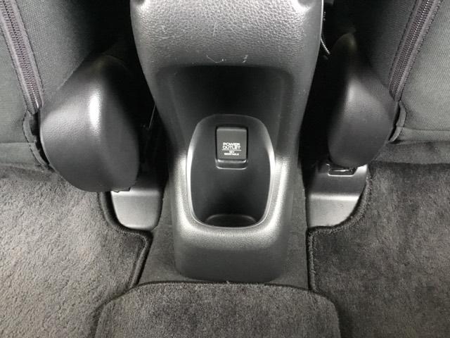 ヴェゼル ハイブリッドＸ　あんしんパッケージ　クルコン　社外ナビ　リヤカメラ　Ａクルーズ　セキュリティアラーム　ＶＳＡ　アイドリングＳＴＯＰ　ナビＴＶ　スマートキ　サイドエアバッグ　ＤＶＤ再生機能　ＬＥＤライト　Ｗエアバッグ（13枚目）