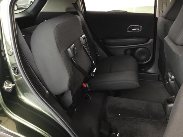 ヴェゼル ハイブリッドＸ　あんしんパッケージ　クルコン　社外ナビ　リヤカメラ　Ａクルーズ　セキュリティアラーム　ＶＳＡ　アイドリングＳＴＯＰ　ナビＴＶ　スマートキ　サイドエアバッグ　ＤＶＤ再生機能　ＬＥＤライト　Ｗエアバッグ（14枚目）