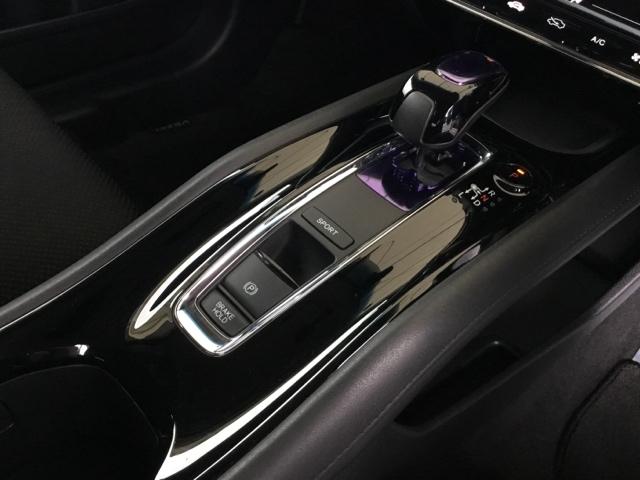 ヴェゼル ハイブリッドＸ　あんしんパッケージ　クルコン　社外ナビ　リヤカメラ　Ａクルーズ　セキュリティアラーム　ＶＳＡ　アイドリングＳＴＯＰ　ナビＴＶ　スマートキ　サイドエアバッグ　ＤＶＤ再生機能　ＬＥＤライト　Ｗエアバッグ（23枚目）