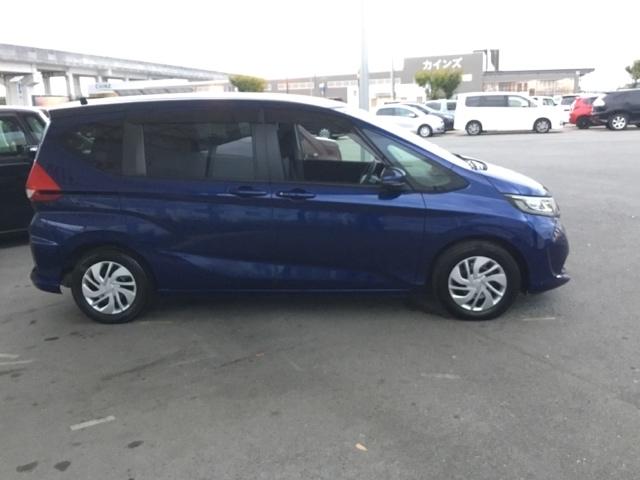 フリード＋ Ｇ・ホンダセンシング　両側電動スライドドア　クルコン　障害物センサー　バックカメラ　ドラレコ　ＥＴＣ　ディスプレイオーディオ　プリクラッシュ　Ｂモニター　両側オートスライドドア　パワーウインド　スマートキー　両席エアバック（8枚目）