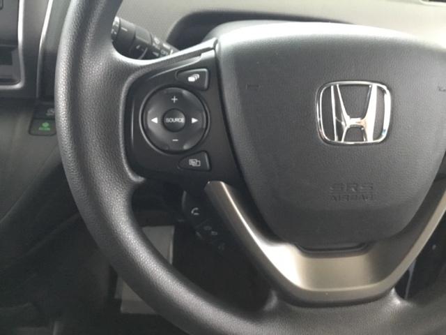 フリード＋ Ｇ・ホンダセンシング　両側電動スライドドア　クルコン　障害物センサー　バックカメラ　ドラレコ　ＥＴＣ　ディスプレイオーディオ　プリクラッシュ　Ｂモニター　両側オートスライドドア　パワーウインド　スマートキー　両席エアバック（17枚目）