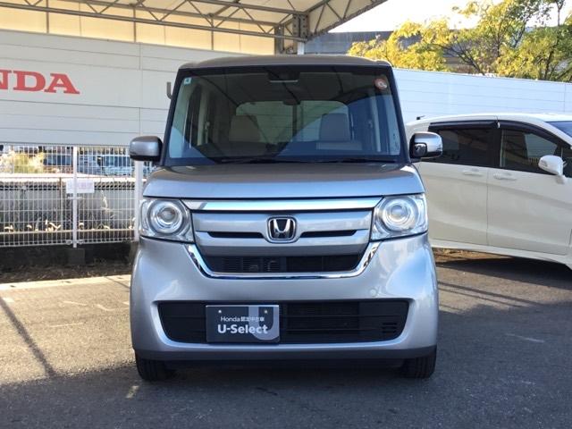 お客様に安全で快適なカーライフをお送りいただくために、中古車にも高いレベルの品質基準を設け、その基準に従って、全ての中古車について納車前整備を実施しています。