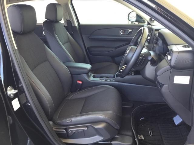 シート表皮は専用のクリーナーできれいにクリーニングしていて清潔です。