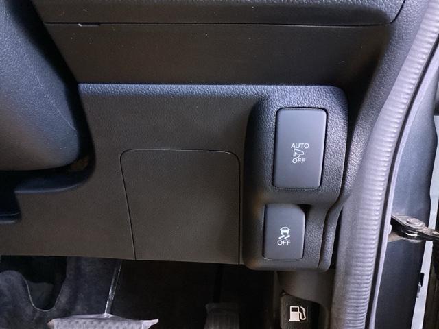 Ｎ－ＢＯＸカスタム Ｇ・Ｌパッケージ　純正ナビ　ワンセグ　リアカメラ　ナビ・ＴＶ　スマキ－　フロントベンチシート　パワーウィンドウ　片側電動両側スライドドア　盗難防止システム　オートエアコン　パワステ　ＤＶＤ再生可　キーレスエントリー（17枚目）