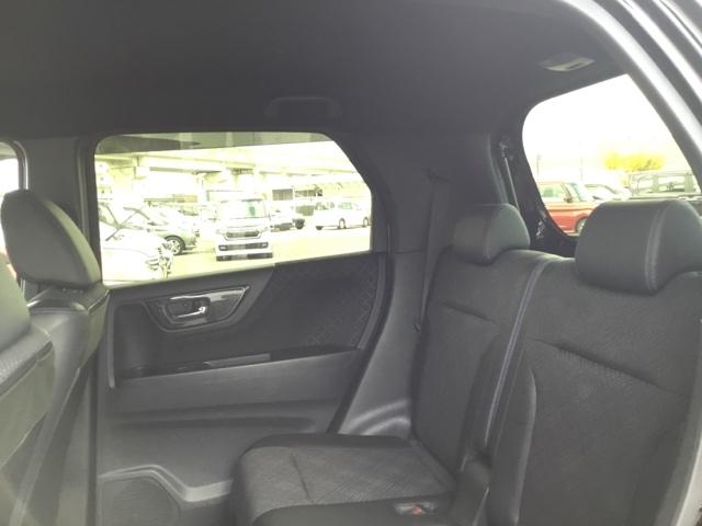 Ｎ－ＷＧＮカスタム ＧターボＳＳブラックスタイルパッケージ　あんしんパッケージ　クルコン　バックカメラ　純正ナビ　フルセグ　ＥＴＣ　衝突被害軽減ブレーキ　横滑り防止装置　サイドＳＲＳ　地デジ　クルーズコントロール　キーフリー　前席シートヒーター　ＵＳＢ接続（12枚目）