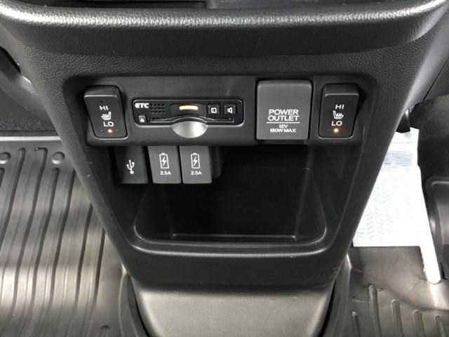 Ｎ－ＷＧＮカスタム ＧターボＳＳブラックスタイルパッケージ　あんしんパッケージ　クルコン　バックカメラ　純正ナビ　フルセグ　ＥＴＣ　衝突被害軽減ブレーキ　横滑り防止装置　サイドＳＲＳ　地デジ　クルーズコントロール　キーフリー　前席シートヒーター　ＵＳＢ接続（20枚目）