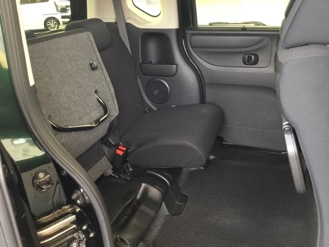 N-BOXカスタム GSSブラックスタイルパッケージ 両側電動スライドドア リアカメラ 純正ナビ フルセグ ETC 左右パワースライド ナビTV 前席シートヒーター AAC パワステ パワーウィンドウ キーフリー 横滑り防止 エコアイドル スマートキー(12枚目)