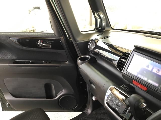 N-BOXカスタム GSSブラックスタイルパッケージ 両側電動スライドドア リアカメラ 純正ナビ フルセグ ETC 左右パワースライド ナビTV 前席シートヒーター AAC パワステ パワーウィンドウ キーフリー 横滑り防止 エコアイドル スマートキー(24枚目)