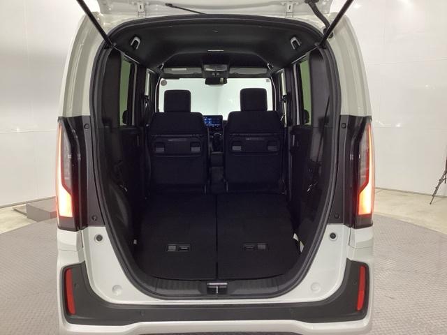 Ｎ－ＢＯＸカスタム ベースグレード　両側電動スライドドア　クルコン　リアカメラ　ディスプレイオーディオ　Ｗ電動ドア　ＵＳＢ接続　ＣＭＢＳ　ベンチシート　オートエアコン　スマートキ　ＬＥＤ　盗難防止装置　バックカメラ　パワーステアリング（23枚目）