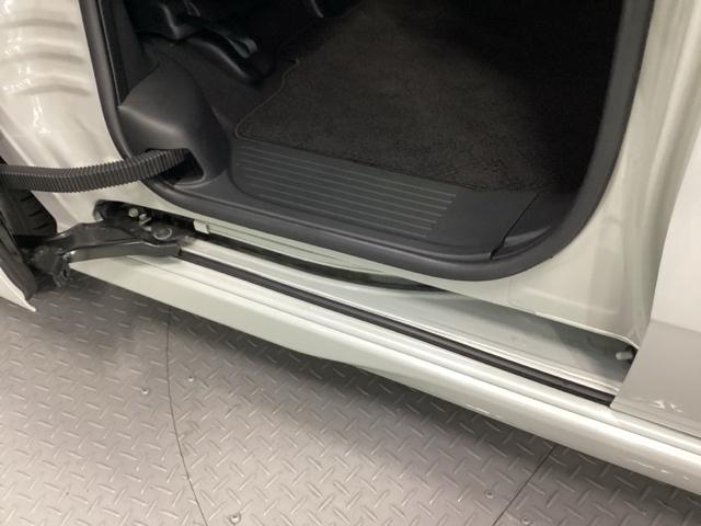 Ｎ－ＢＯＸカスタム ベースグレード　両側電動スライドドア　クルコン　リアカメラ　ディスプレイオーディオ　Ｗ電動ドア　ＵＳＢ接続　ＣＭＢＳ　ベンチシート　オートエアコン　スマートキ　ＬＥＤ　盗難防止装置　バックカメラ　パワーステアリング（32枚目）