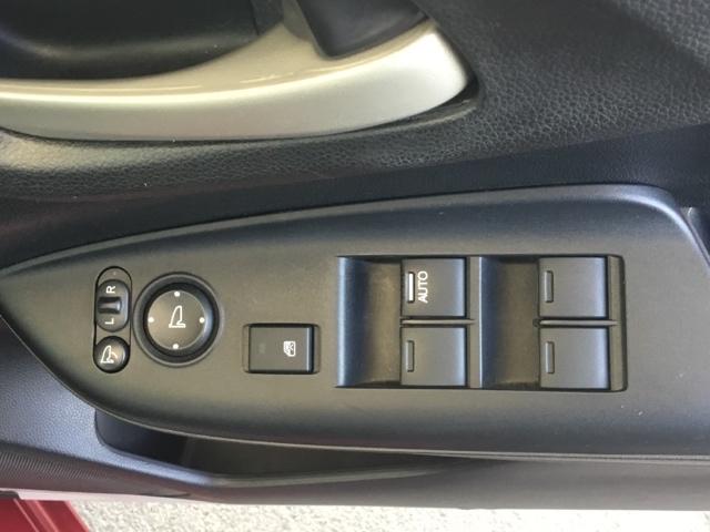 フィット １３Ｇ・Ｌホンダセンシング　クルコン　バックカメラ　純正ナビ　フルセグ　ＥＴＣ　ドラレコ　ＤＶＤ再生可　ナビ＆ＴＶ　サイドカーテンエアバック　Ｄレコ　ＵＳＢ　リアカメラ　エアバック　パワーウインドウ　キーフリーシステム　ＶＳＡ（11枚目）