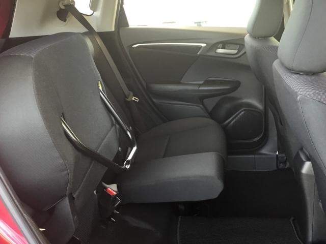 フィット １３Ｇ・Ｌホンダセンシング　クルコン　バックカメラ　純正ナビ　フルセグ　ＥＴＣ　ドラレコ　ＤＶＤ再生可　ナビ＆ＴＶ　サイドカーテンエアバック　Ｄレコ　ＵＳＢ　リアカメラ　エアバック　パワーウインドウ　キーフリーシステム　ＶＳＡ（13枚目）