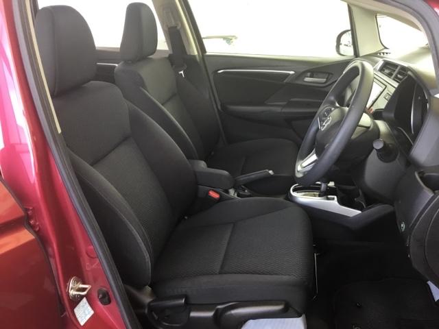 フィット １３Ｇ・Ｌホンダセンシング　クルコン　バックカメラ　純正ナビ　フルセグ　ＥＴＣ　ドラレコ　ＤＶＤ再生可　ナビ＆ＴＶ　サイドカーテンエアバック　Ｄレコ　ＵＳＢ　リアカメラ　エアバック　パワーウインドウ　キーフリーシステム　ＶＳＡ（15枚目）