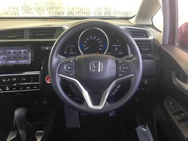 フィット １３Ｇ・Ｌホンダセンシング　クルコン　バックカメラ　純正ナビ　フルセグ　ＥＴＣ　ドラレコ　ＤＶＤ再生可　ナビ＆ＴＶ　サイドカーテンエアバック　Ｄレコ　ＵＳＢ　リアカメラ　エアバック　パワーウインドウ　キーフリーシステム　ＶＳＡ（16枚目）