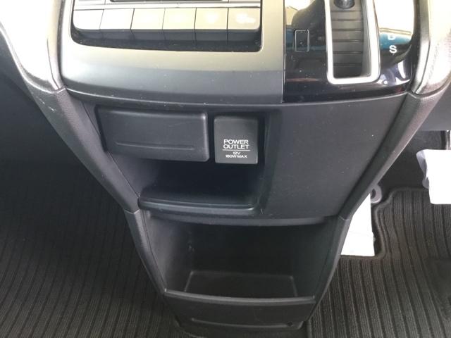 ステップワゴンスパーダ スパーダホンダセンシング クルコン 純正ナビ 後席モニター ETC 盗難防止 助手席エアバッグ Wパワスラ リアオートエアコン サイドエアバッグ LEDライト 横滑り防止システム オートエアコン リアカメラ 三列シート スマ鍵(23枚目)