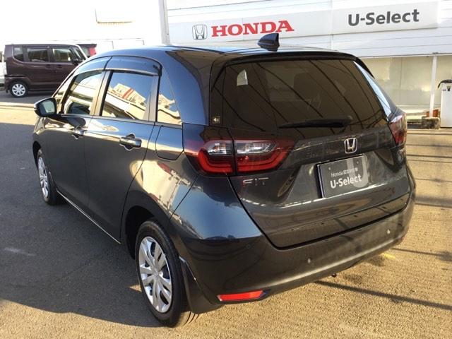 フィット ｅ：ＨＥＶホーム　純正ナビ　フルセグ　ＥＴＣ　ドラレコ　前後誤発進抑制機能　クリソナ　助手席エアバッグ　運転席エアバッグ　アイドリングストップ　ＬＥＤライト　ＵＳＢ接続　バックカメラ　ＡＢＳ　サイドエアバッグ　キーレス（7枚目）