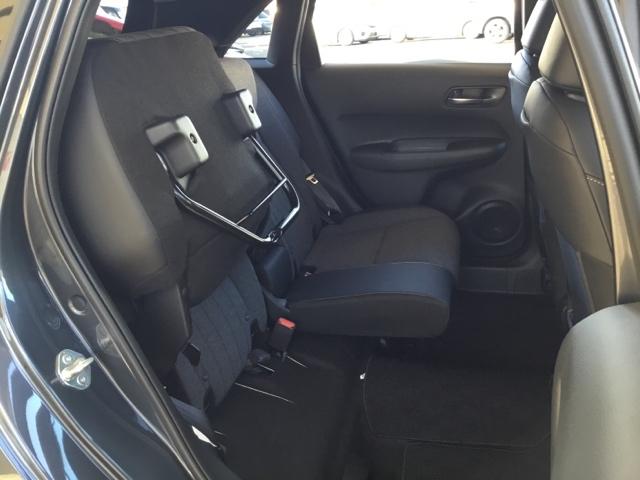 フィット ｅ：ＨＥＶホーム　純正ナビ　フルセグ　ＥＴＣ　ドラレコ　前後誤発進抑制機能　クリソナ　助手席エアバッグ　運転席エアバッグ　アイドリングストップ　ＬＥＤライト　ＵＳＢ接続　バックカメラ　ＡＢＳ　サイドエアバッグ　キーレス（14枚目）