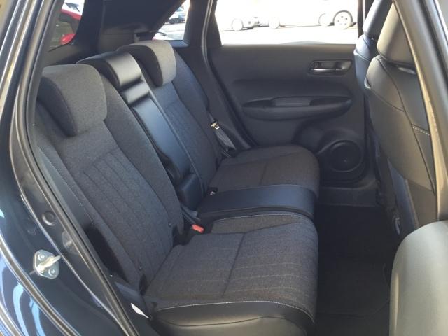 フィット ｅ：ＨＥＶホーム　純正ナビ　フルセグ　ＥＴＣ　ドラレコ　前後誤発進抑制機能　クリソナ　助手席エアバッグ　運転席エアバッグ　アイドリングストップ　ＬＥＤライト　ＵＳＢ接続　バックカメラ　ＡＢＳ　サイドエアバッグ　キーレス（15枚目）