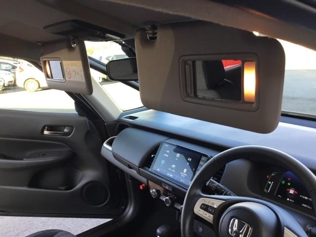 フィット ｅ：ＨＥＶホーム　純正ナビ　フルセグ　ＥＴＣ　ドラレコ　前後誤発進抑制機能　クリソナ　助手席エアバッグ　運転席エアバッグ　アイドリングストップ　ＬＥＤライト　ＵＳＢ接続　バックカメラ　ＡＢＳ　サイドエアバッグ　キーレス（29枚目）