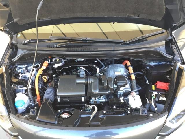 フィット ｅ：ＨＥＶホーム　純正ナビ　フルセグ　ＥＴＣ　ドラレコ　前後誤発進抑制機能　クリソナ　助手席エアバッグ　運転席エアバッグ　アイドリングストップ　ＬＥＤライト　ＵＳＢ接続　バックカメラ　ＡＢＳ　サイドエアバッグ　キーレス（31枚目）