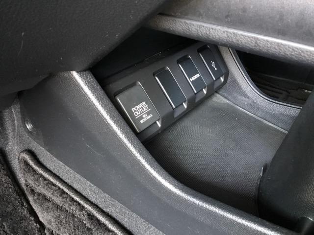 ヴェゼル Ｘ・ホンダセンシング　クルコン　衝突被害軽減Ｂ　純正ナビ　ＥＴＣ　Ｒカメラ　Ｗエアバッグ　盗難防止　アクティブクルーズコントロール　オートエアコン　ＬＥＤランプ　衝突軽減ブレ－キ　パワステ　カーテンエアバック　ＵＳＢポート（26枚目）