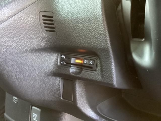 Ｎ－ＢＯＸカスタム Ｇ・Ｌホンダセンシング　純正メモリーナビ　バックカメラ　地デジＴＶ　整備記録簿　助手席エアバッグ　キーレス　シートＨ　アイドリングＳＴ　セキュリティーアラーム　スマ－トキ－　リアカメラ　ナビＴＶ　ＥＴＣ　前車追従機能　ＵＳＢ（15枚目）