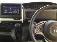 ドライブの必需品。見やすい・使いやすいＨｏｎｄａ純正のメモリーナビを搭載。 3