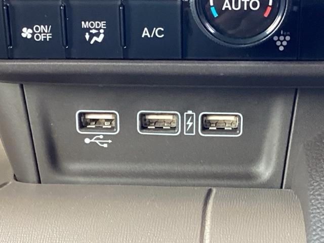 Ｎ－ＷＧＮ Ｌホンダセンシング　ＥＴＣ／純正ナビ／バックモニター　ＥＴＣ装備　Ｂモニタ　シートヒータ　ＤＶＤ　フルセグ　横滑り防止機能　ＵＳＢポート　パーキングセンサー　セキュリティアラーム　キーフリー　ナビＴＶ　スマートキー（16枚目）