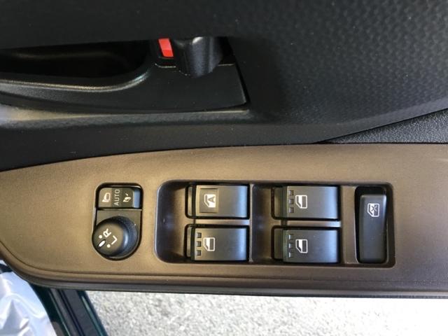 トール カスタムＧＳＡＩＩ　両側電動スライドドア　クルコン　社外ナビ　フルセグ　ＥＴＣ　Ｂカメ　横滑り防止　アイスト　両側オートスライドドア　スマートキープッシュスタート　ナビＴＶ　地デジ　クルーズコントロール　キーフリー（11枚目）