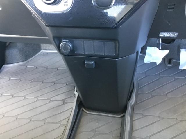 トール カスタムＧＳＡＩＩ　両側電動スライドドア　クルコン　社外ナビ　フルセグ　ＥＴＣ　Ｂカメ　横滑り防止　アイスト　両側オートスライドドア　スマートキープッシュスタート　ナビＴＶ　地デジ　クルーズコントロール　キーフリー（20枚目）