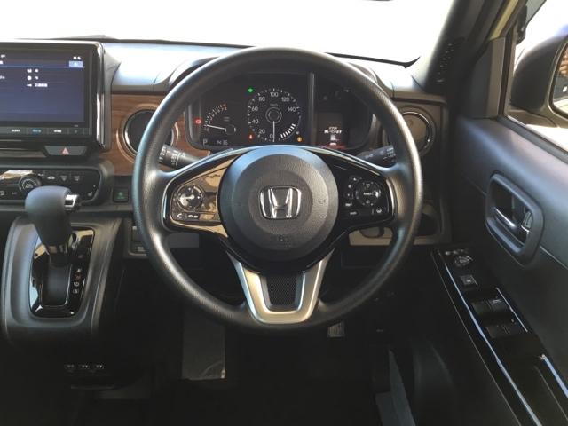 Ｎ－ＯＮＥ オリジナルスタイルプラスアーバン　デモカー　純正ナビ　フルセグ　ドラレコ　Ａクルーズ　衝突被害軽減ブレーキ　ＬＥＤヘッドライト　横滑り防止装置　オートライト　バックカメラ　クリアランスソナー　シートＨ　アイドリングストップ　ナビＴＶ（16枚目）