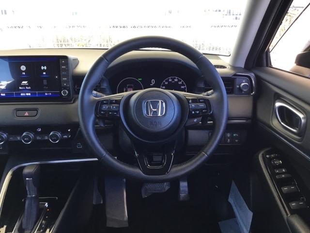 ヴェゼル ｅ：ＨＥＶＺ　クルコン　純正ナビ　フルセグ　ＥＴＣ　前後ドラレコ　シート＆ステアリングヒーター　衝突回避支援ブレーキ機能　スマキ　Ｐトランク　フルオートエアコン　Ｄレコ　エアバッグ　両席エアバック　Ｒカメ　ソナー（17枚目）