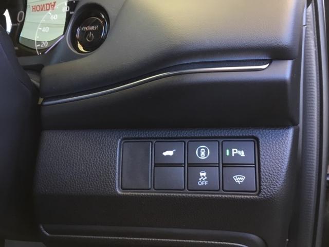 ヴェゼル ｅ：ＨＥＶＺ　クルコン　純正ナビ　フルセグ　ＥＴＣ　前後ドラレコ　シート＆ステアリングヒーター　衝突回避支援ブレーキ機能　スマキ　Ｐトランク　フルオートエアコン　Ｄレコ　エアバッグ　両席エアバック　Ｒカメ　ソナー（28枚目）