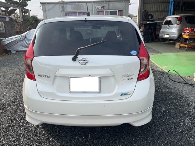 ノート ライダー ETC TV アルミホイール スマートキー アイドリングストップ 電動格納ミラー CVT 盗難防止システム 衝突安全ボディ ABS スーパーチャージャー エアコン パワーステアリング(6枚目)