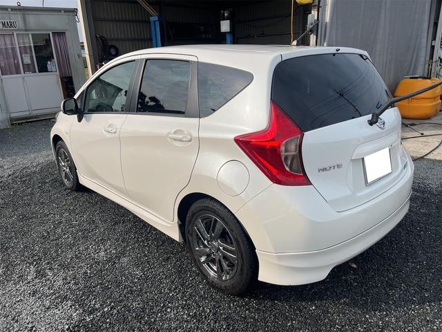 ノート ライダー ETC TV アルミホイール スマートキー アイドリングストップ 電動格納ミラー CVT 盗難防止システム 衝突安全ボディ ABS スーパーチャージャー エアコン パワーステアリング(7枚目)