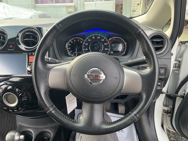 ノート ライダー ETC TV アルミホイール スマートキー アイドリングストップ 電動格納ミラー CVT 盗難防止システム 衝突安全ボディ ABS スーパーチャージャー エアコン パワーステアリング(12枚目)