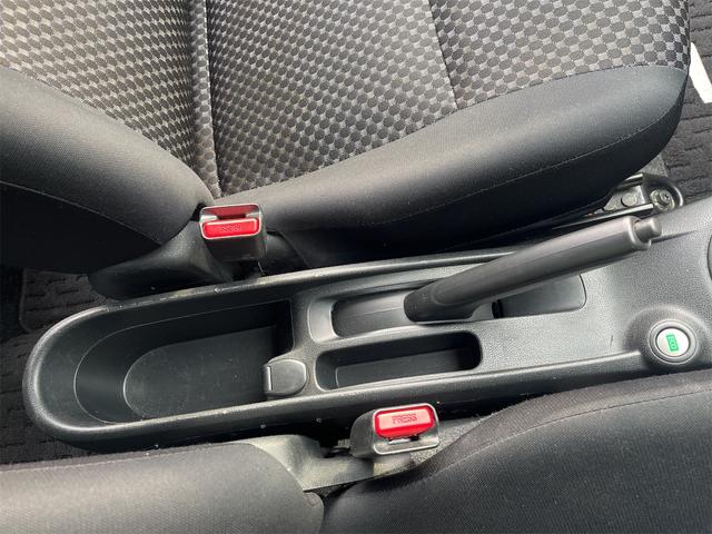 ノート ライダー ETC TV アルミホイール スマートキー アイドリングストップ 電動格納ミラー CVT 盗難防止システム 衝突安全ボディ ABS スーパーチャージャー エアコン パワーステアリング(16枚目)