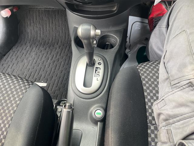 ノート ライダー ETC TV アルミホイール スマートキー アイドリングストップ 電動格納ミラー CVT 盗難防止システム 衝突安全ボディ ABS スーパーチャージャー エアコン パワーステアリング(22枚目)