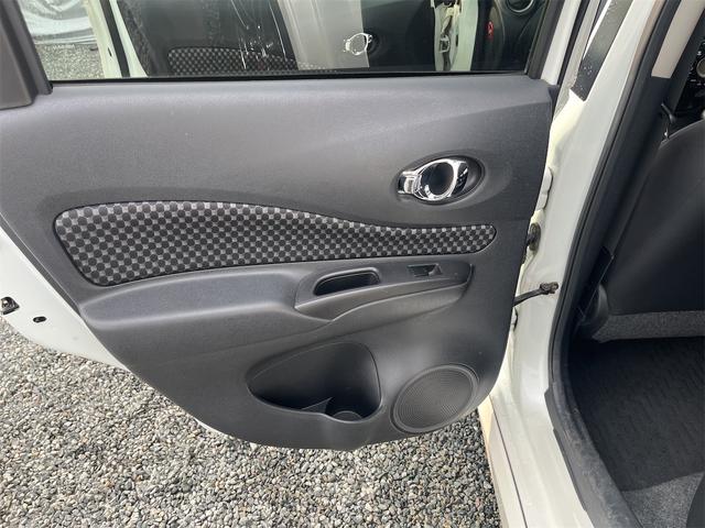 ノート ライダー ETC TV アルミホイール スマートキー アイドリングストップ 電動格納ミラー CVT 盗難防止システム 衝突安全ボディ ABS スーパーチャージャー エアコン パワーステアリング(40枚目)