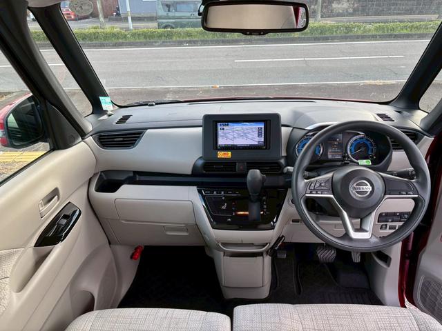 ルークス Ｘ　片側パワースライドドア　ナビ　ＥＴＣ　リアサーキュレーター　プッシュスタート　スマートキー　アイドリングストップ（3枚目）