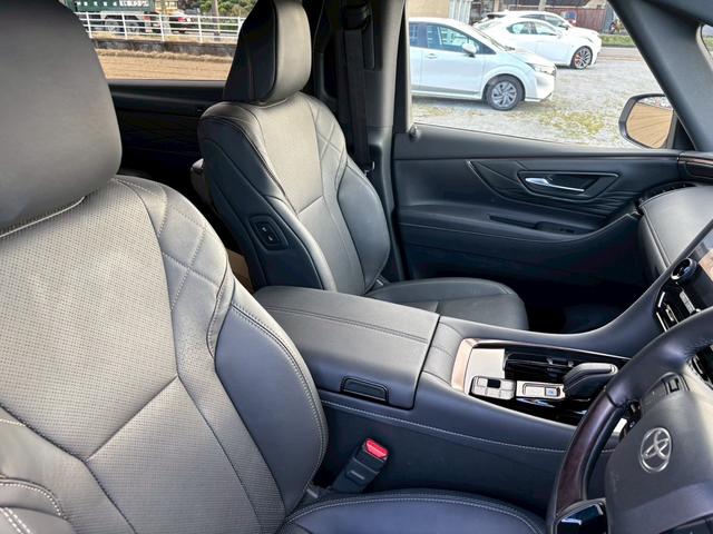 ヴェルファイア Ｚ　プレミア　レンタカーアップ車　ツインムーンルーフ　ナビＴＶ　フリップダウンモニター　置くだけ充電　衝突被害軽減ブレーキ　障害物センサー　両側パワースライドドア　パワーバックドア（13枚目）