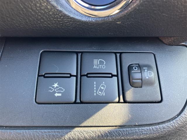 シエンタ ハイブリッドＧ　レンタカーアップ車　ドライブレコーダー　バックカメラ　ナビ　ＴＶ　クリアランスソナー　オートクルーズコントロール　レーンアシスト　衝突被害軽減システム　両側電動スライドドア　オートマチックハイビーム（8枚目）