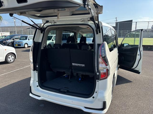 セレナ e-パワー ハイウェイスターV レンタカーアップ車 プロパイロット ドライブレコーダー バックカメラ ナビ TV クリアランスソナー レーンアシスト 衝突被害軽減システム 両側電動スライドドア オートマチックハイビーム(3枚目)